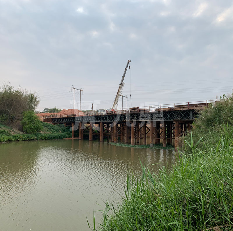 鋼便橋搭建后需進(jìn)行相應(yīng)的調(diào)整